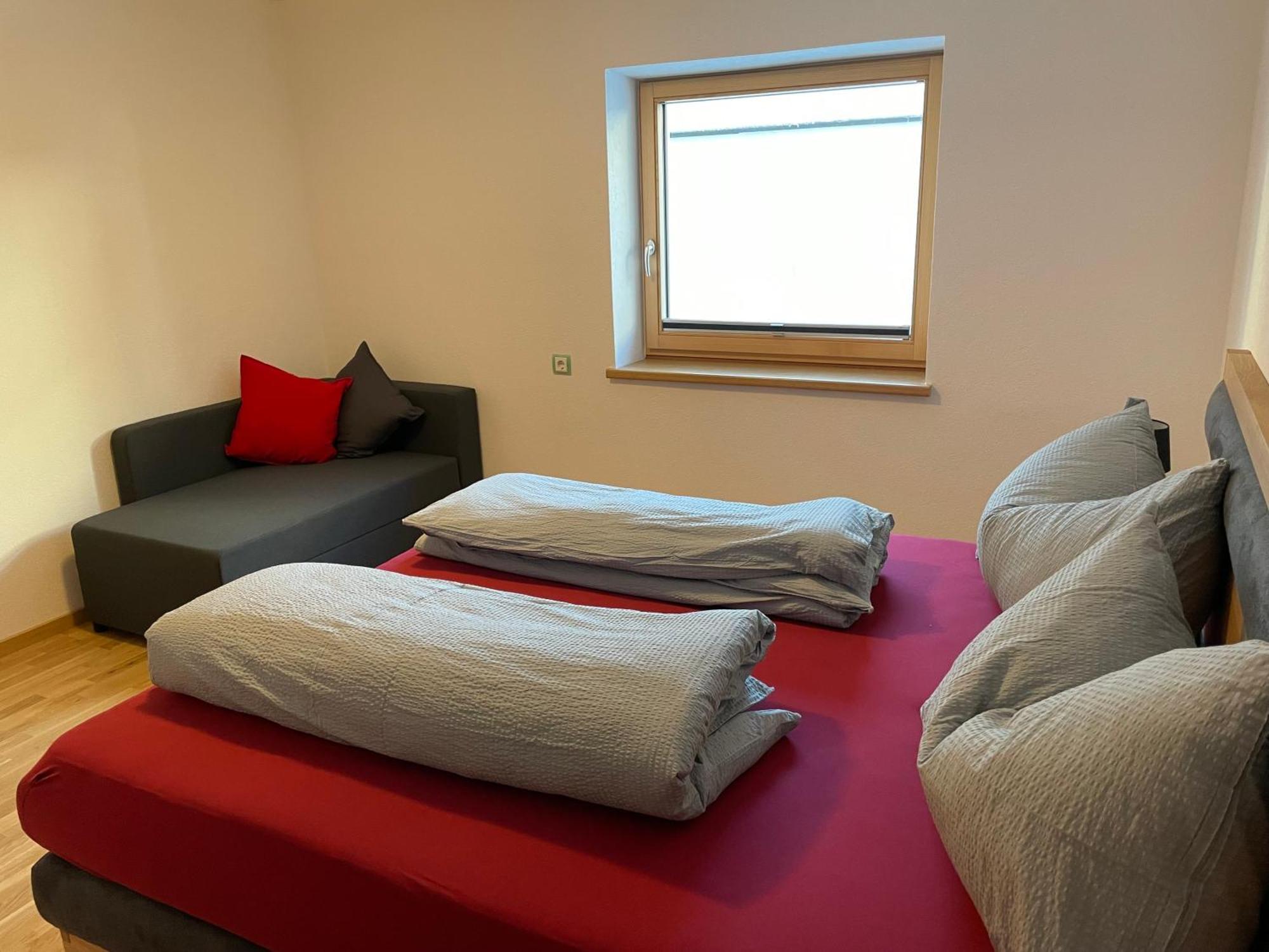 Haus Hofer Apartment มีเดอร์ส ภายนอก รูปภาพ